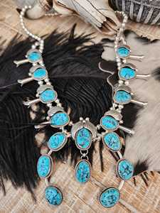 Kree Blanchard kingman สร้อยคอสีฟ้าครามดอกสควอช - Product Image 4