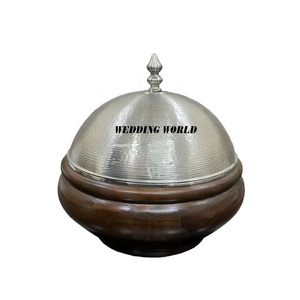 Réchauffeur de nourriture de luxe de forme ronde de casserole de concepteur polie brillante de pot de conception arabe d'acier inoxydable avec le pot intérieur en bois - Product Image 5