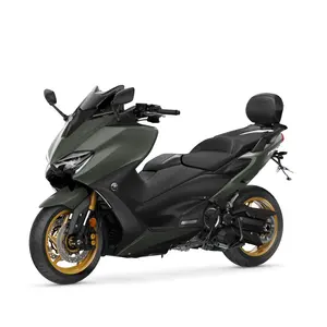 神奇的新销售yamaha T-MAX 560摩托车越野车准备发货