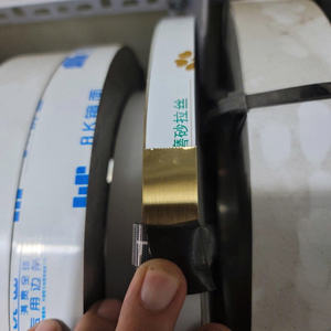 LA Trim Modern Eco-Friendly : la solution idéale pour des structures durables et élégantes - Product Image 2