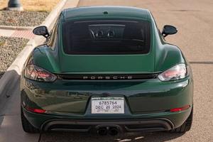 Porsche 2017 .7.1.8. Cayman Auto Deportivo Ligero de Cinco Plazas con Suspensión Deportiva, Cámara Trasera R19 - Product Image 4