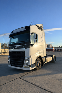 Tracteur à roues Volvo FH500 d'occasion 2024, moteur Volvo Penta 15 CV, boîte de vitesses, 40001-50000 heures, pour inspection vidéo agricole - Product Image 6