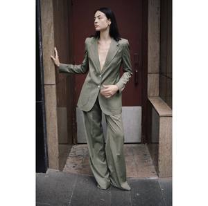 Euphony Pantalon d'été XL pour femme Style minimaliste élégant Taille moyenne Leggings respirants de meilleure qualité avec services ODM du Vietnam - Product Image 5