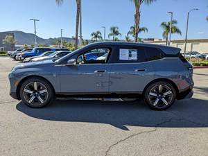 รถ SUV xDrive50รถ BMW IX AWD SUV พร้อมระบบอัตโนมัติ rhd/lhd แบบพาโนรามาซันรูฟมืดภายใน ACC พวงมาลัยซ้าย/ขวารถมือสอง2023คัน - Product Image 4