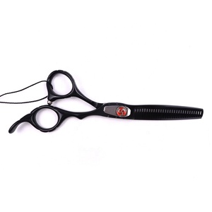 Ciseaux de coiffure et de barbier professionnels pour droitiers 6 pouces |   Lame tranchante en acier à haute teneur en carbone pour hommes et femmes, usage en salon - Product Image 1