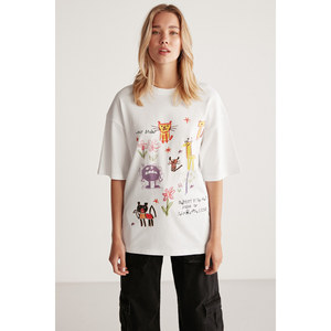 Camiseta GRIMELANGE Millie para Mujer, 100% Algodón Orgánico, Corte Holgado, Estampado y Detalles Bordados - Product Image 3