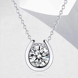 Set de lunette pendentif solitaire moissanite coupe ronde - Product Image 1