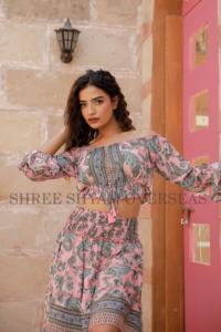 Conjunto de falda y Top bajo, colección de seda, verano 2023 - Product Image 4