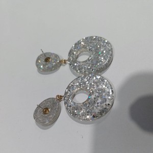 Boucles d'oreilles d'art populaire faites à la main de forme ovale en résine avec argent/or pour femmes et filles Accessoires de mode Prix bon marché en Inde - Product Image 4