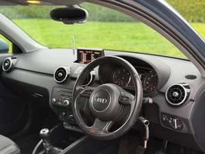 AUDI A1 USADO 2011, Volante a la Izquierda/Derecha - Product Image 3