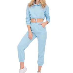 Conjunto deportivo informal de dos piezas para mujer, de corte holgado y tela suave, para hacer ejercicio, descansar y usar en la calle. - Product Image 1