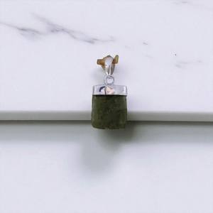 Excelente calidad moldavita piedra preciosa 925 colgantes de plata esterlina plata fina joyería al por mayor - Product Image 2