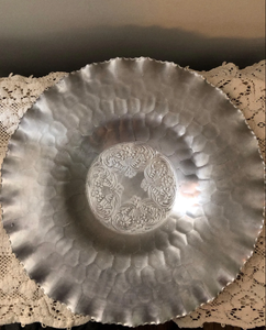 Utensilios de cocina de metal de acero inoxidable personalizados hechos a mano bandeja de aluminio color plata acabado para bandeja de servicio plata decorativa - Product Image 1