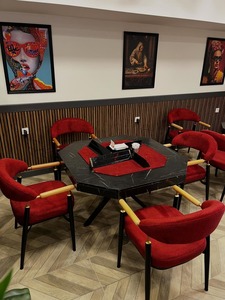 โต๊ะอาหารทรงสี่เหลี่ยมทันสมัย เฟอร์นิเจอร์ร้านอาหารเชิงพาณิชย์ ที่นั่งบูธไม้สำหรับคาเฟ่ โรงแรม และพื้นที่รับประทานอาหาร - Product Image 4