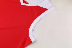 Ensemble de maillots de basket-ball respirants de haute qualité comprenant des options de taille supérieure pour les vêtements de basket-ball - Product Image 2