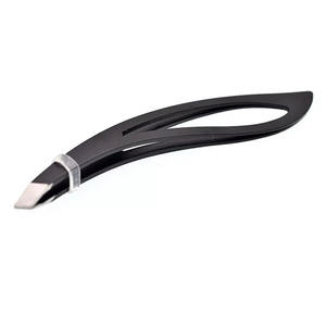 Pinzas Profesionales para Cejas de Acero Inoxidable con Punta Inclinada de Color Negro, Herramienta de Depilación para Salón y Hogar - Product Image 3