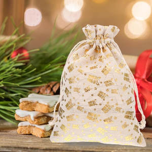 Sacs de Noël personnalisés de couleur unie, sacs à cordon de Noël de haute qualité en stock, sac à cordon de Noël - Product Image 1