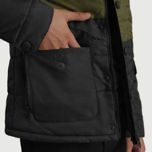Veste pour hommes Wayne Black & Green conçue pour les marques Lifestyle et Outdoor Soutenant la production et l'exportation de logos personnalisés OEM - Product Image 6