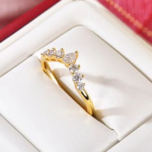 Vente en gros de bague en or massif demi-éternité avec diamants de laboratoire taillés en poire bijoux de mariage et de fiançailles pour femmes - Product Image 2