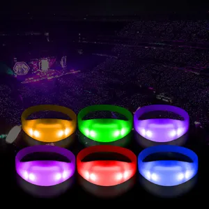 Konser bileklik Pulsera LED uzaktan kumanda bilekliği RGB Xylobands parti malzemeleri işık bilezikler Coldplay Light Up bilezikler