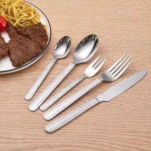 Ensemble de couverts en argent modeste, finition argentée, acier inoxydable, pour banquets, services de traiteur, restauration hôtelière et repas formels - Product Image 4