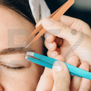 Pince à épiler à sourcils en acier inoxydable de haute précision, en quatre couleurs différentes ensembles de pinces à épiler de beauté de produit de meilleure qualité - Product Image 6