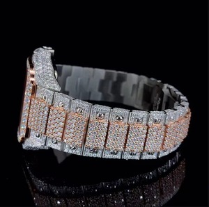Fournisseur indien de montre-bracelet de luxe pour hommes avec cadran en diamant brillant glacé et bracelet en acier inoxydable réglable à bon prix - Product Image 3