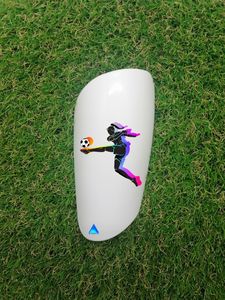 Equipo de protección de jugador de fútbol femenino de alto nivel Tipo 12 espinilleras que cumplen con altos estándares - Product Image 3