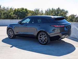 Vehículo Premium Usado 2024 4x4 Deportivo Utilitario con Volante a la Derecha/Izquierda (RHD/LHD) Disponible - Product Image 3