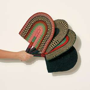 Éventail à main en herbe de mer au prix le plus bas, éventails à main en herbe de mer faits sur mesure avec poignée enveloppée de cuir - Product Image 5