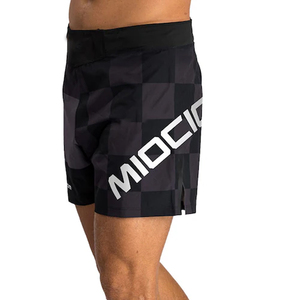 Shorts de lutte MMA sur mesure, 220 grammes, polyester/coton/spandex, logo personnalisé sur le devant, séchage rapide, respirant, options de couleurs personnalisées - Product Image 5