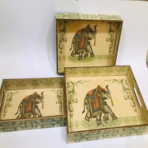 Las ilustraciones decorativas hechas a medida dan un ambiente tradicional o cultural que agrega una estética única a la bandeja. Ideal para Decoración - Product Image 1