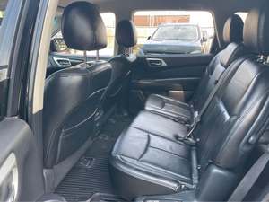 Pre owned Clean 2020 Nissa-n pathfinde-r SL - Product Image 4