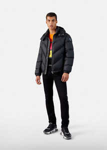 Veste matelassée noire personnalisée avec capuche détachable Nouveau style de vêtements de rue d'extérieur Vestes d'hiver pour hommes à capuche - Product Image 4