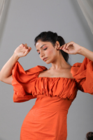 Robe droite bouffante orange brûlée de haute qualité avec fente latérale robe géométrique rouge de lave une pièce pour les femmes à un prix raisonnable