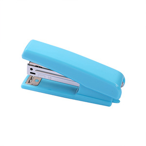 #10 Stapler bao gồm 3 loại màu sắc No.10 <span class=keywords><strong>mini</strong></span> văn phòng Máy tính để bàn <span class=keywords><strong>staplers</strong></span> - Product Image 4