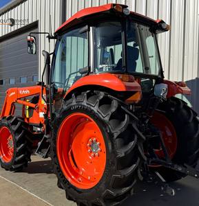 Tracteur Kubota 71HP M7060 pas cher avec chargeur frontal, haute performance, 4 roues motrices, pour machines agricoles, à vendre - Product Image 3