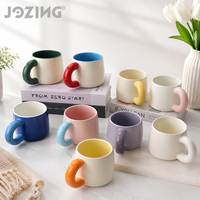 Tasses en céramique mignonnes en gros, en stock, prix d'usine, avec poignée épaisse et blocs de couleur, pour cadeaux promotionnels