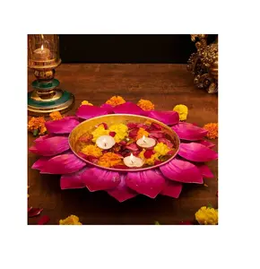 家の装飾テーブルの装飾のための葉が付いている宗教的な装飾的な丸い鉄の槌で打たれたウリ最高の価格でトップセールのパーティーのための