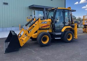 รถตักล้อยาง JCB 3CX ดีเซล ปี 2025 พร้อมรถตักขนาดเล็กแบบมีกำลังยกสูง - Product Image 3