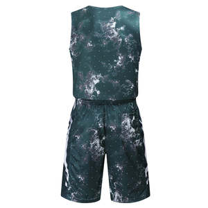 Nouvelle conception d'uniformes de basket-ball personnalisés, kit d'équipe, maillot de sublimation, ensemble de shorts, vente en gros, OEM, vêtements de basket-ball respirants à séchage rapide - Product Image 3