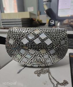 Bolso de mano de plata oxidada de metal de latón de calidad premium indio con eslinga metálica para embrague de noche de boda, novedad - Product Image 6