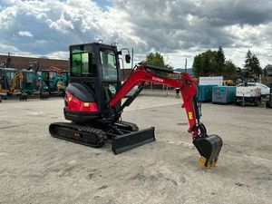 Envío Gratis, Mini Excavadora HT25 de 2.5 Toneladas |   18 kW Diésel |   Cabina Cerrada |   Pluma Giratoria |   Acoplador Hidráulico de Conexión Rápida |   Cucharón de 550 mm - Product Image 5