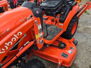 Chargeuse sur pneus Kubota BX23S à moteur diesel, mini-pelleteuse à forte puissance de creusement, à vendre - Product Image 3