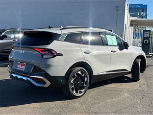 Sportage SX Prestige FWD 2024 d'occasion en parfait état, boîte automatique intelligente, sièges en cuir, toit ouvrant panoramique, caméra de recul 360°, excellent état - Product Image 3