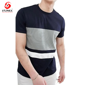 เสื้อยืดคอกลมทรงหลวมสำหรับผู้ชาย น้ำหนัก 300 กรัม ผ้าฝ้าย 100% พิมพ์ลายโลโก้ด้านหน้า รับผลิตตามสั่งและขนาดตามต้องการ ขายส่ง - Product Image 4