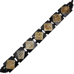 Collier ras du cou en corne de buffle artisanal, pendentif en corne naturelle de style tribal unique pour hommes et femmes - Product Image 4
