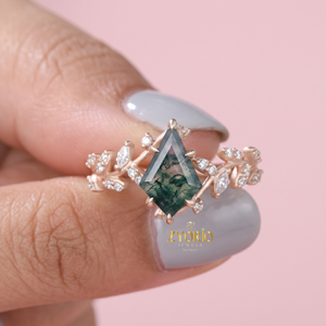 Anillo de Compromiso de Lujo con Ágata Musgosa Corte Cometa, Oro Sólido de 18K, Diseño Floral de Enredadera, Joyería Fina Inspirada en la Naturaleza - Product Image 4