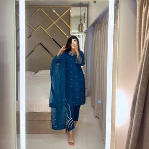 ชุดคุर्ติผ้าซาตินมอส ดีไซน์พิเศษ ประดับลูกปัดและเลื่อม พร้อมผ้าคลุมไหล่ผ้าออร์แกนซ่า สำหรับงานปาร์ตี้ ไซส์ L XL XXL - Product Image 2