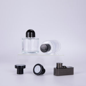 Tapa de Perfume de Lujo Personalizada en Oro, Hecha de Metal Zamak, Se Acepta OEM/ODM, MOQ 600 - Product Image 1